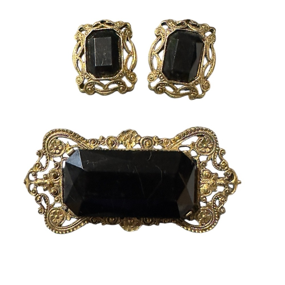 Elegant Black and Gold Jewelry Set